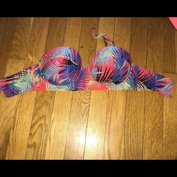 (2) Total women’s Bikini top *WILL SEPARATE :) - Picture 5 of 5